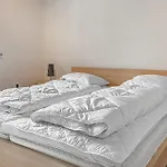 2 Bedroom Lovely In *