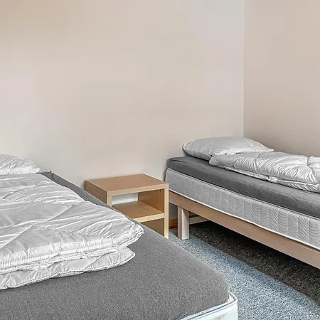 2 Bedroom Lovely In *