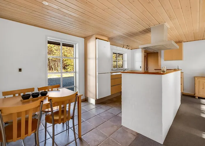 펜션 2 Bedroom Lovely In